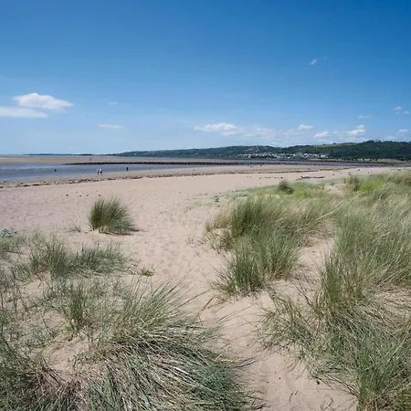 Beach View - 2 Bedroom Apartment - Llanelli Exterior foto