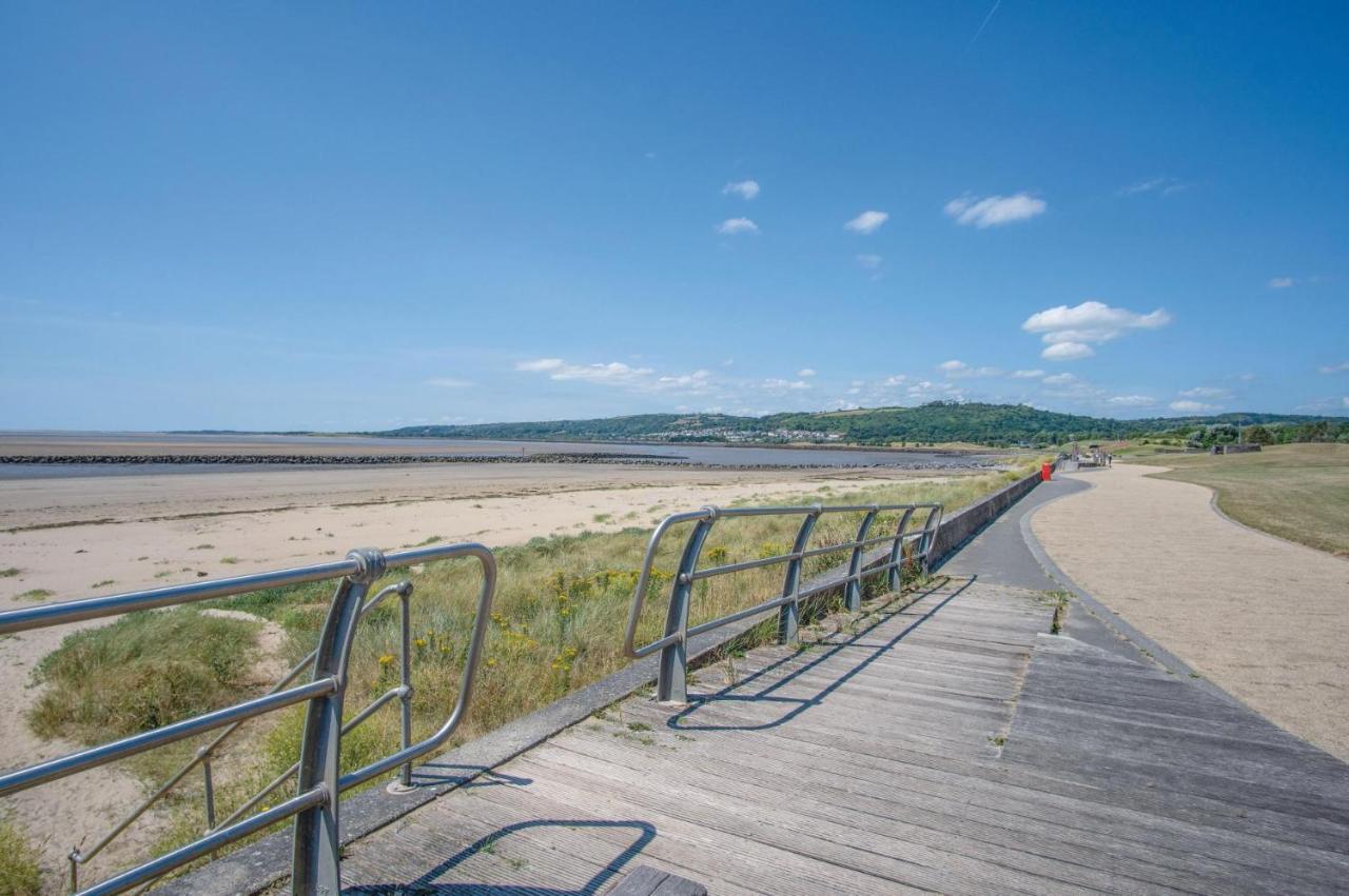 View - 2 Bedroom - Apartment Llanelli