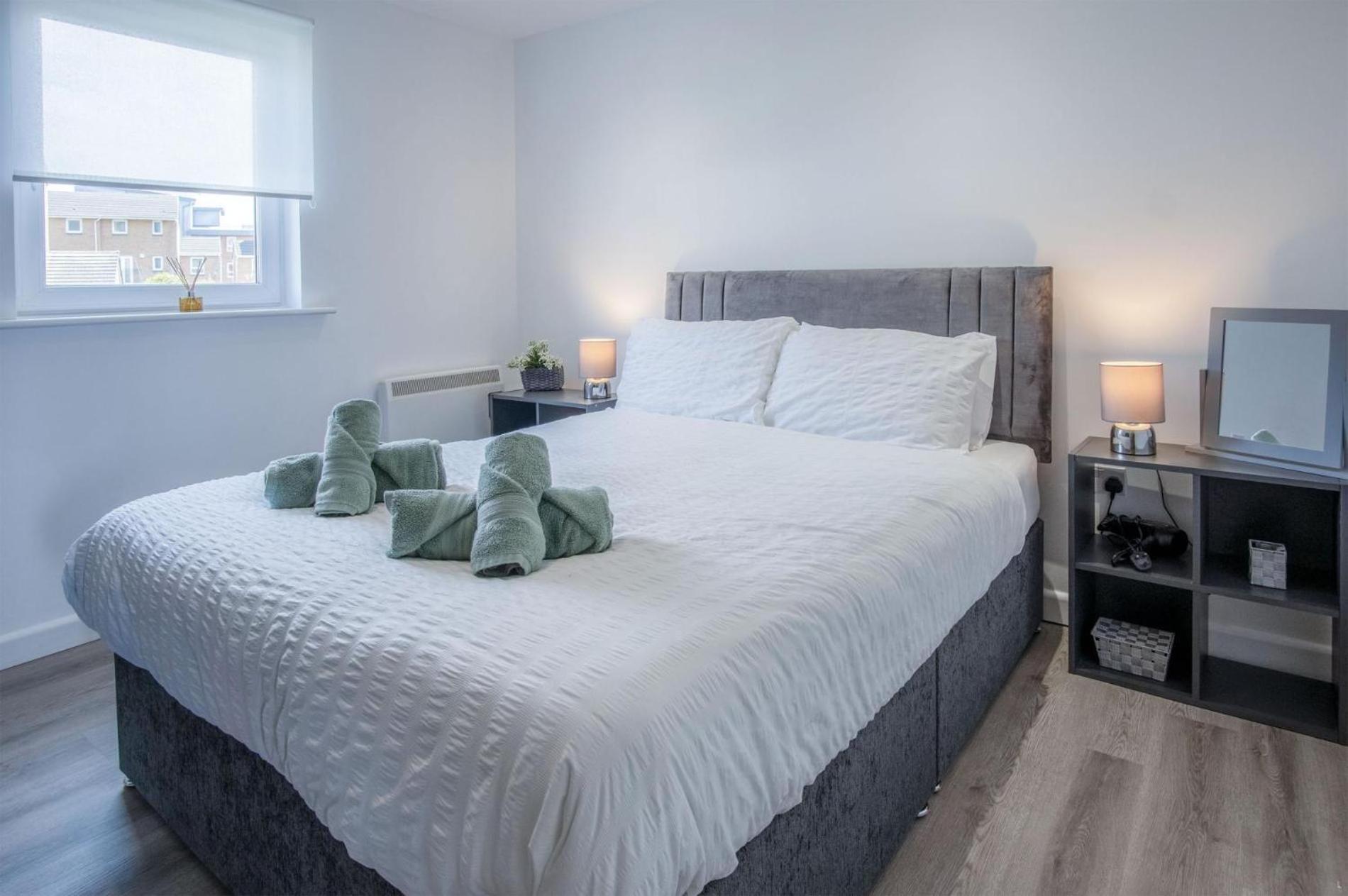 View - 2 Bedroom - * Llanelli