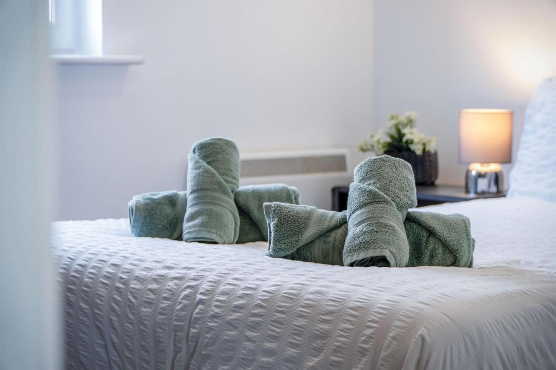 View - 2 Bedroom - Apartment Llanelli