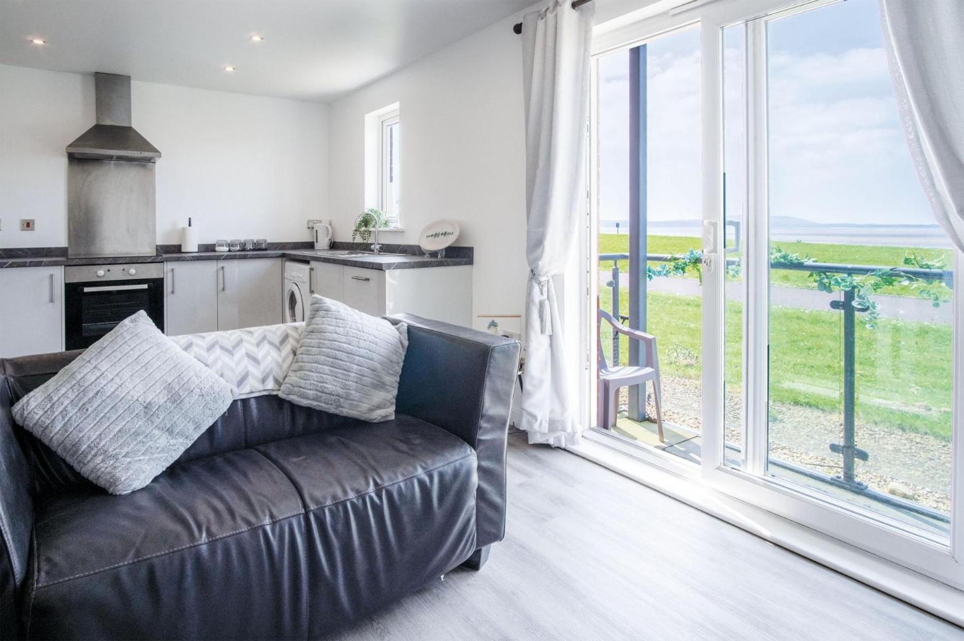 View - 2 Bedroom - Apartment Llanelli