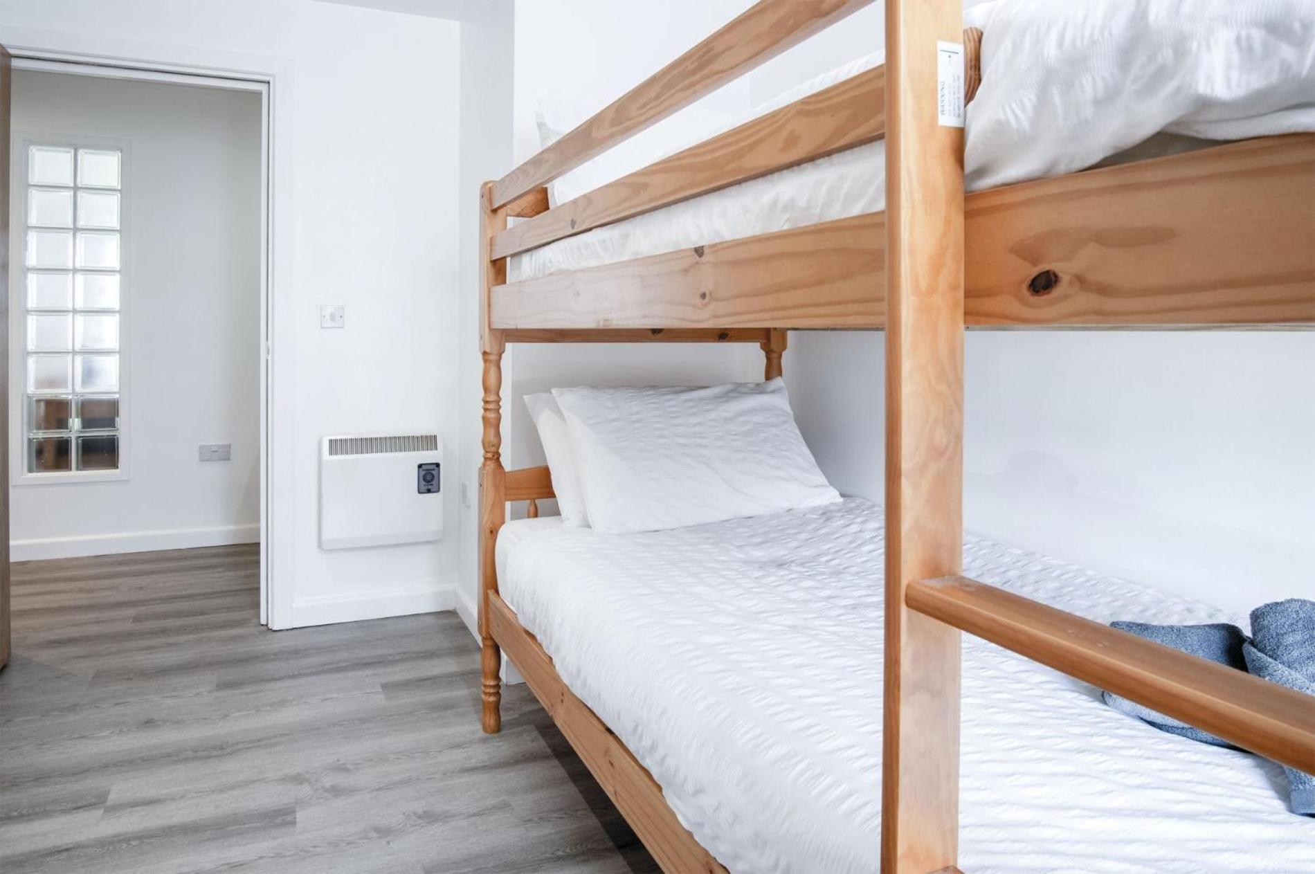 View - 2 Bedroom - Apartment *